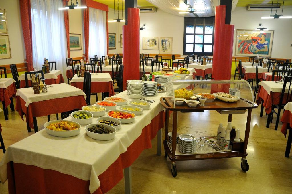 Albergo San Remo 몬테벨루나 외부 사진